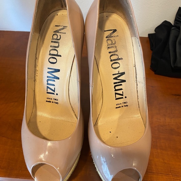 Wedge - Picture 3 of 4